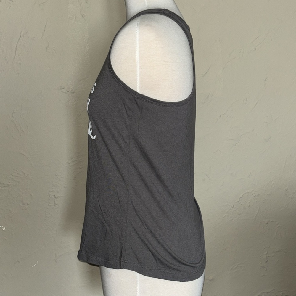 CHIN UP racerback gray workout/yoga shirt tank shirt in women’s size medium - Picture 3 of 7